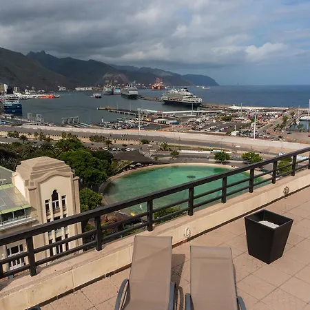 Cruz De Tenerife. Edificio Olympo. *